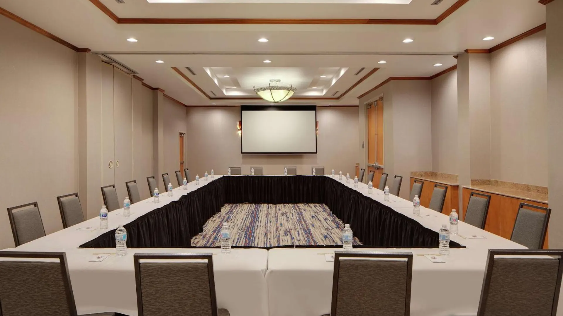 Hotel Doubletree Richmond Airport Sandston 4*,  Stati Uniti